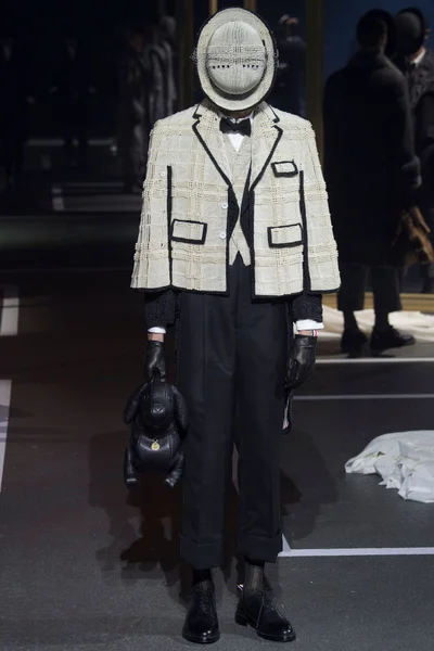 Look 40
